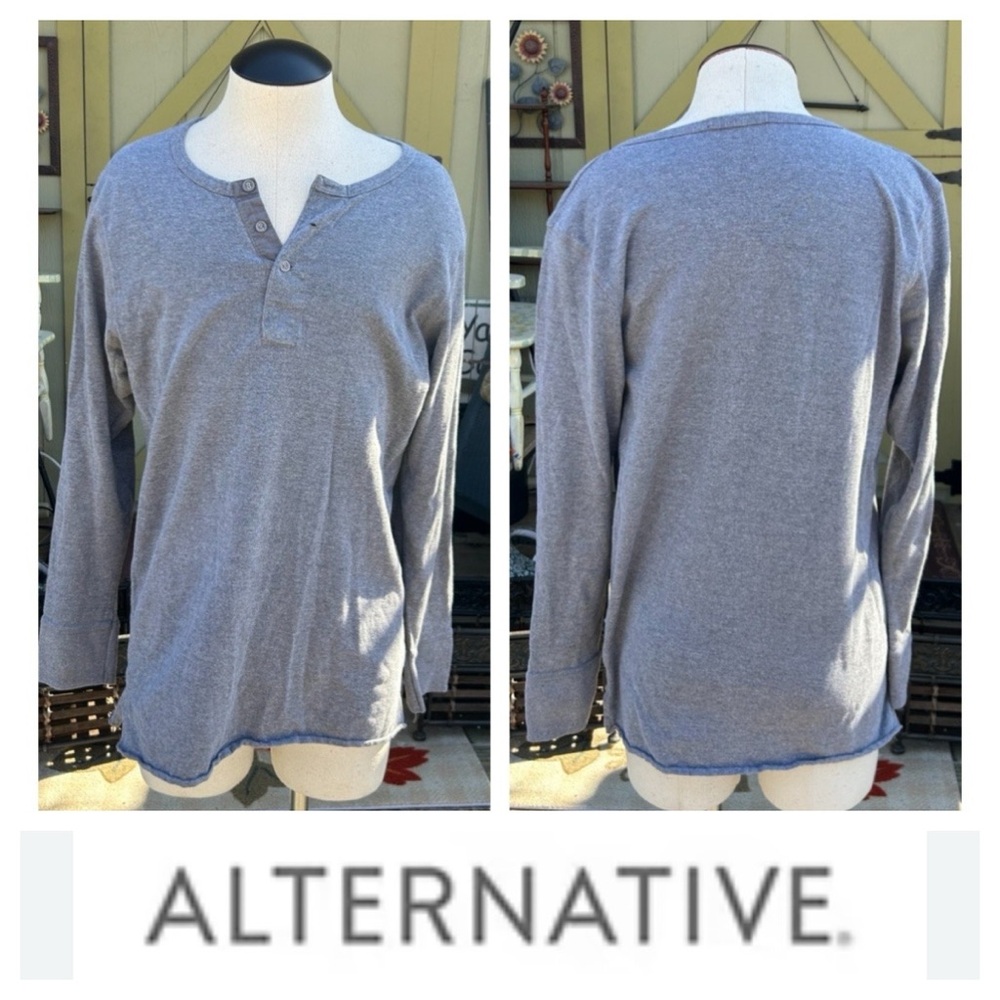 Gray Long-Sleeve Henley Shirt - Picture 2 of 13